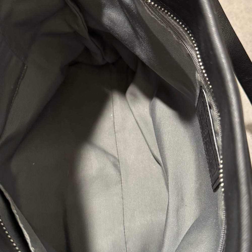 Coach Black Peyton Leather zip Top Tote! GUC!! - Picture 9 of 12